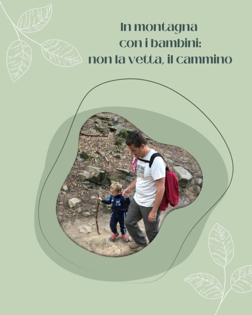 In questa estate torrida si cerca il fresco, e si finisce sommersi di consigli: l’albergo giusto, il sentiero giusto, la giornata perfetta.
Ma da guida, e soprattutto da mamma, la verità è un’altra: ai bambini basta poco. Un sentiero qualunque nel bosco, il tempo di fermarsi ogni tre passi, un binocolo e una cartina. L’avventura la costruiscono loro.
E insieme alla libertà, il rispetto: si guarda, si tocca piano, si lascia tutto dov’era. Al massimo una cosa sola da portare a casa, nel barattolo dei ricordi.
Perché quello che si portano dentro non è la vetta raggiunta. È il cammino fatto insieme.
#mammalupagae #montagnaconibambini #montagnachepassione #montagnaestate #trekkingconbambini